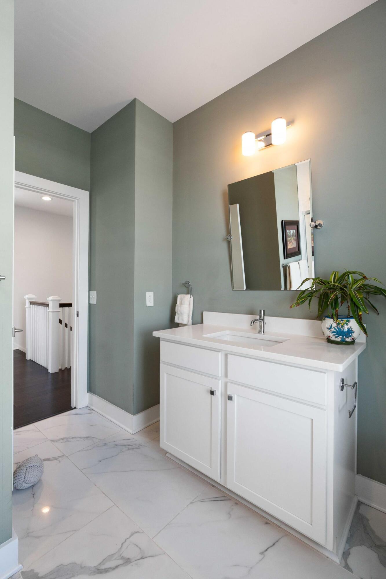 129 Bratton Circle Mount Pleasant, SC 29464 - Photo 41 of 53 Bath #2