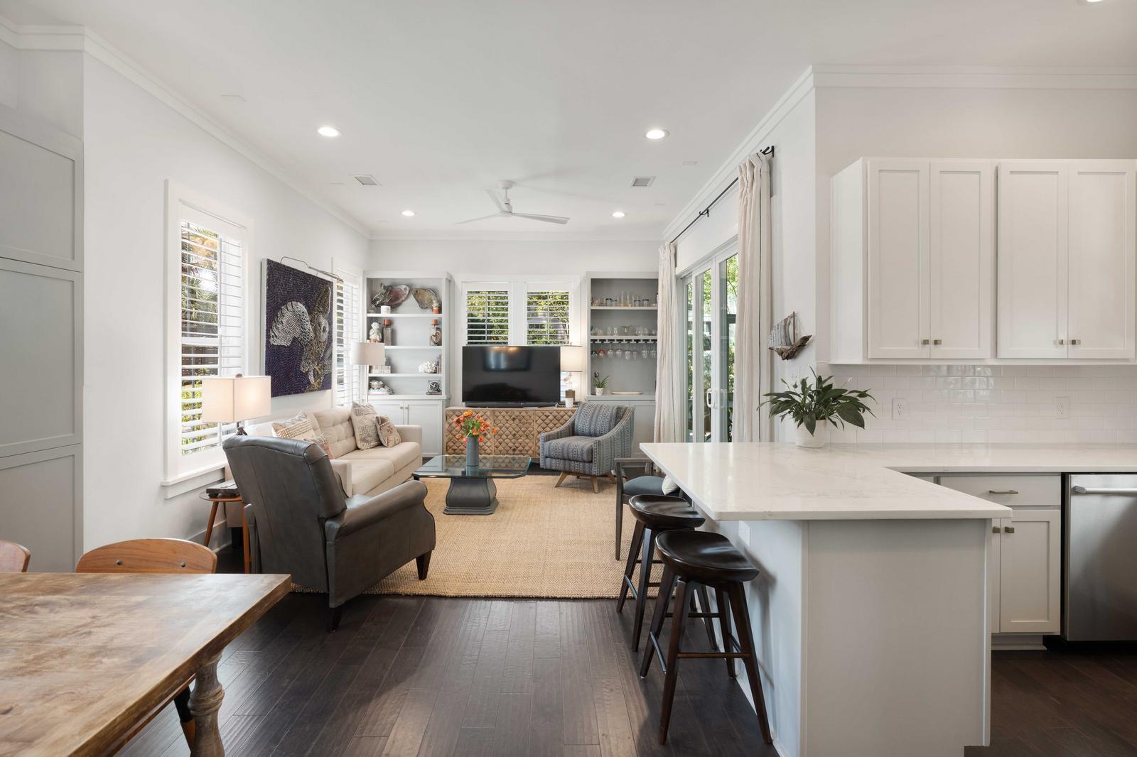 129 Bratton Circle Mount Pleasant, SC 29464 - Photo 7 of 53 Living