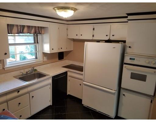 28 Sunflower Road Holbrook, MA 02343 - Photo 5 of 11 Gallery Image 5
