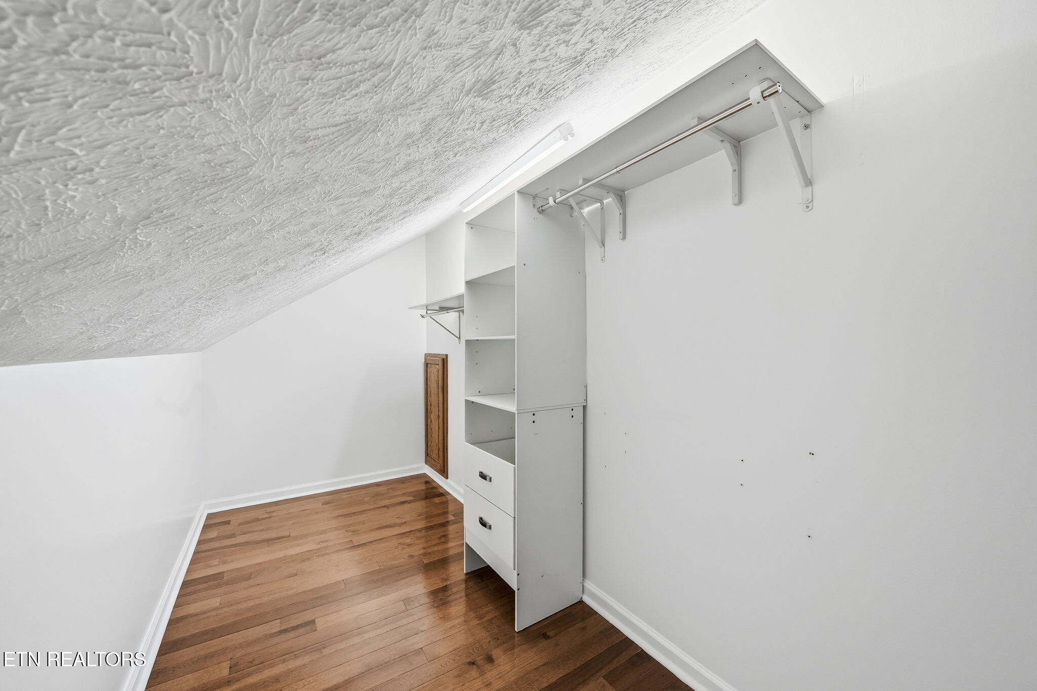 1570 Timber Trail Newport, TN 37821 - Photo 16 of 41 51-web-or-mls-048_DSC04890