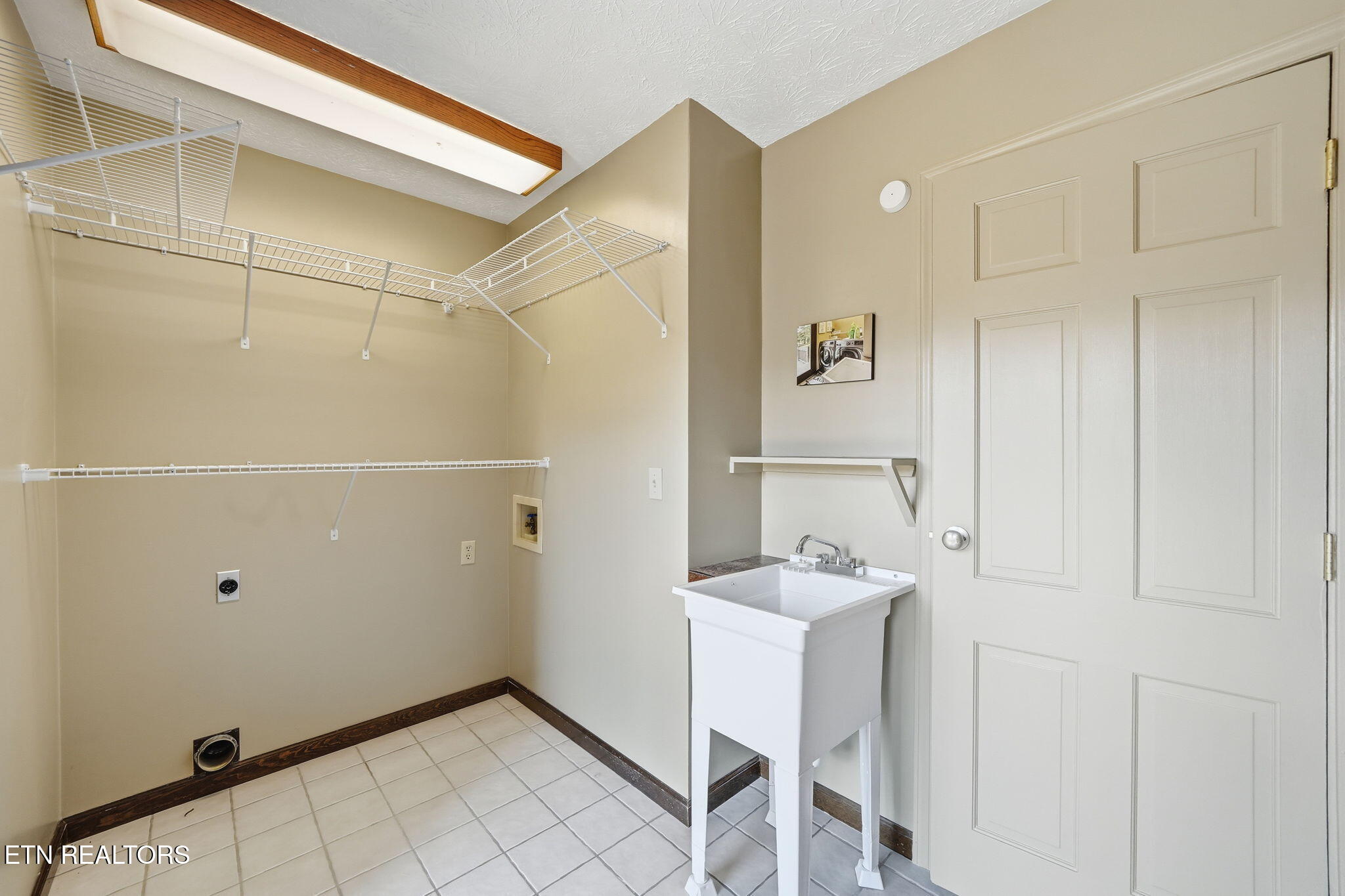 1570 Timber Trail Newport, TN 37821 - Photo 23 of 41 50-web-or-mls-061_DSC04915