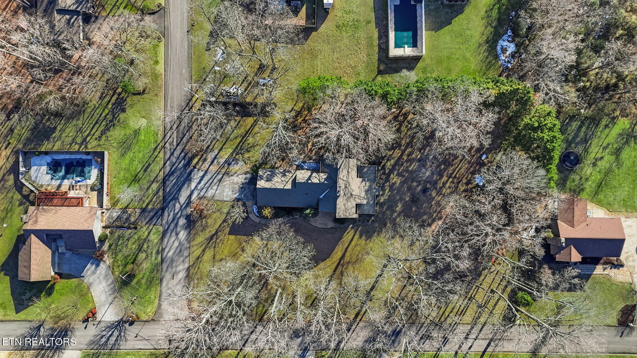 1570 Timber Trail Newport, TN 37821 - Photo 37 of 41 61-web-or-mls-IMG_5539