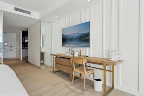 $1,150,000 | 2201 Collins Avenue, Unit 336, Miami Beach, FL 33139