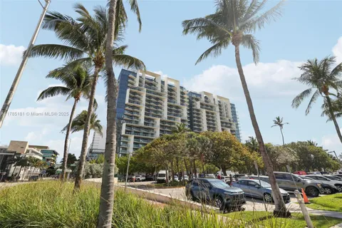 $1,150,000 | 2201 Collins Avenue, Unit 336, Miami Beach, FL 33139