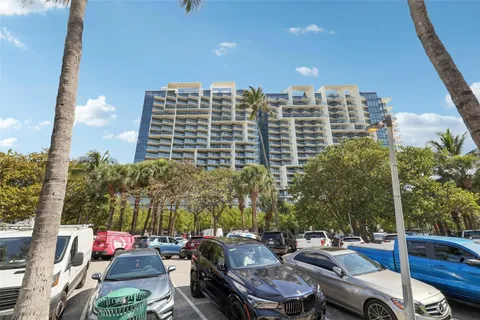 $1,150,000 | 2201 Collins Avenue, Unit 336, Miami Beach, FL 33139
