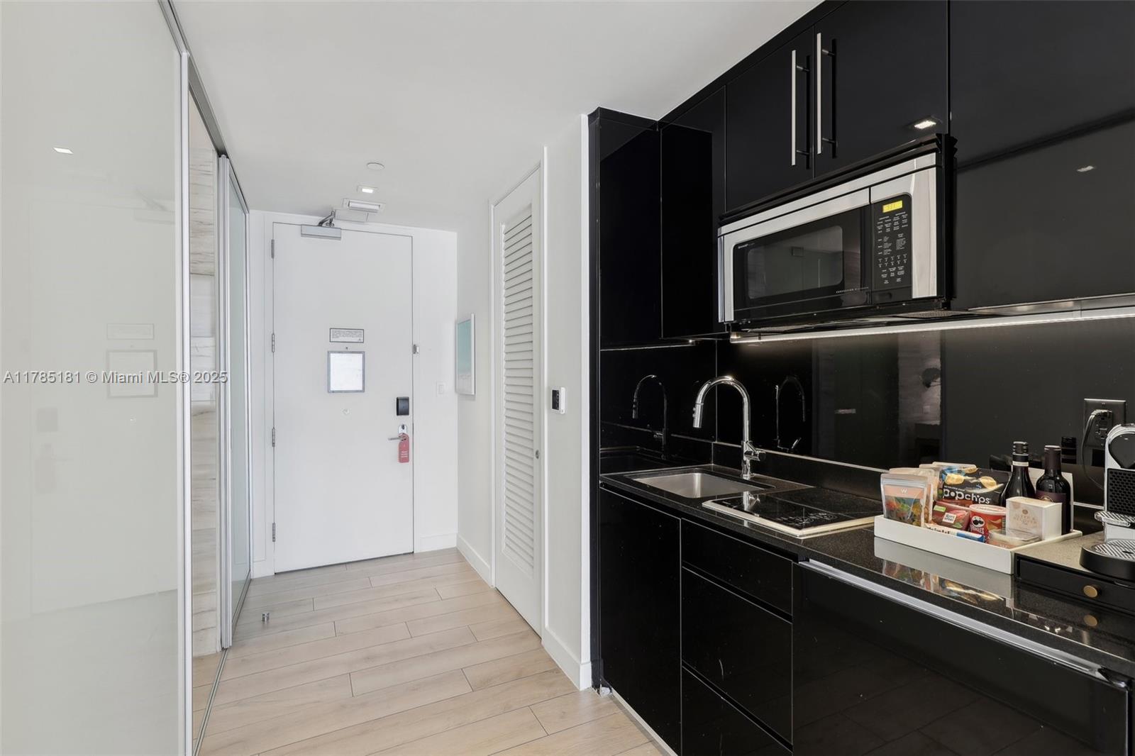 2201 Collins Avenue, Unit 336 Miami Beach, FL 33139 - Photo 9 of 34