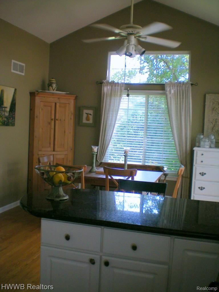 8255 Rattalee Lake Road Clarkston, MI 48348 - Photo 18 of 28 100_0288-001.jpg