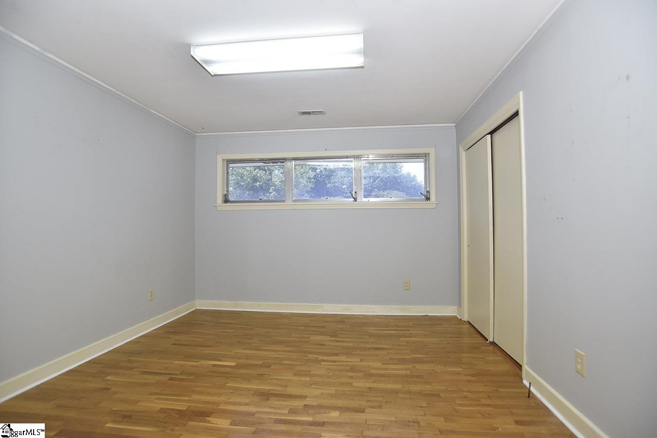 302 Memorial Drive Greer, SC 29650 - Photo 12 of 26 Gallery Image 12