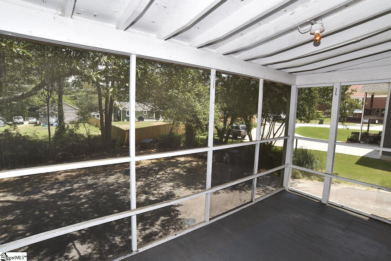 302 Memorial Drive Greer, SC 29650 - Photo 17 of 26 Gallery Image 17