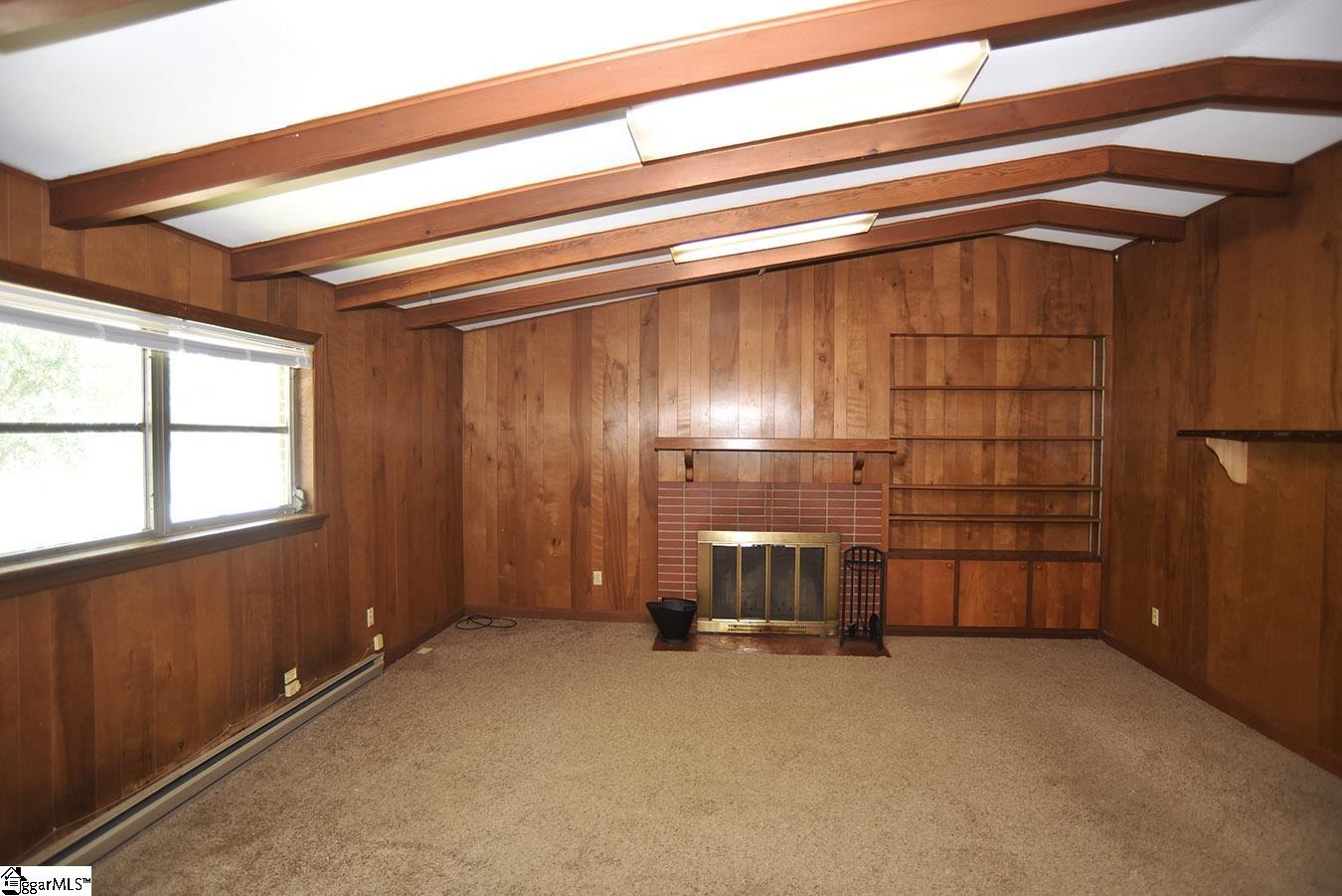 302 Memorial Drive Greer, SC 29650 - Photo 2 of 26 Gallery Image 2