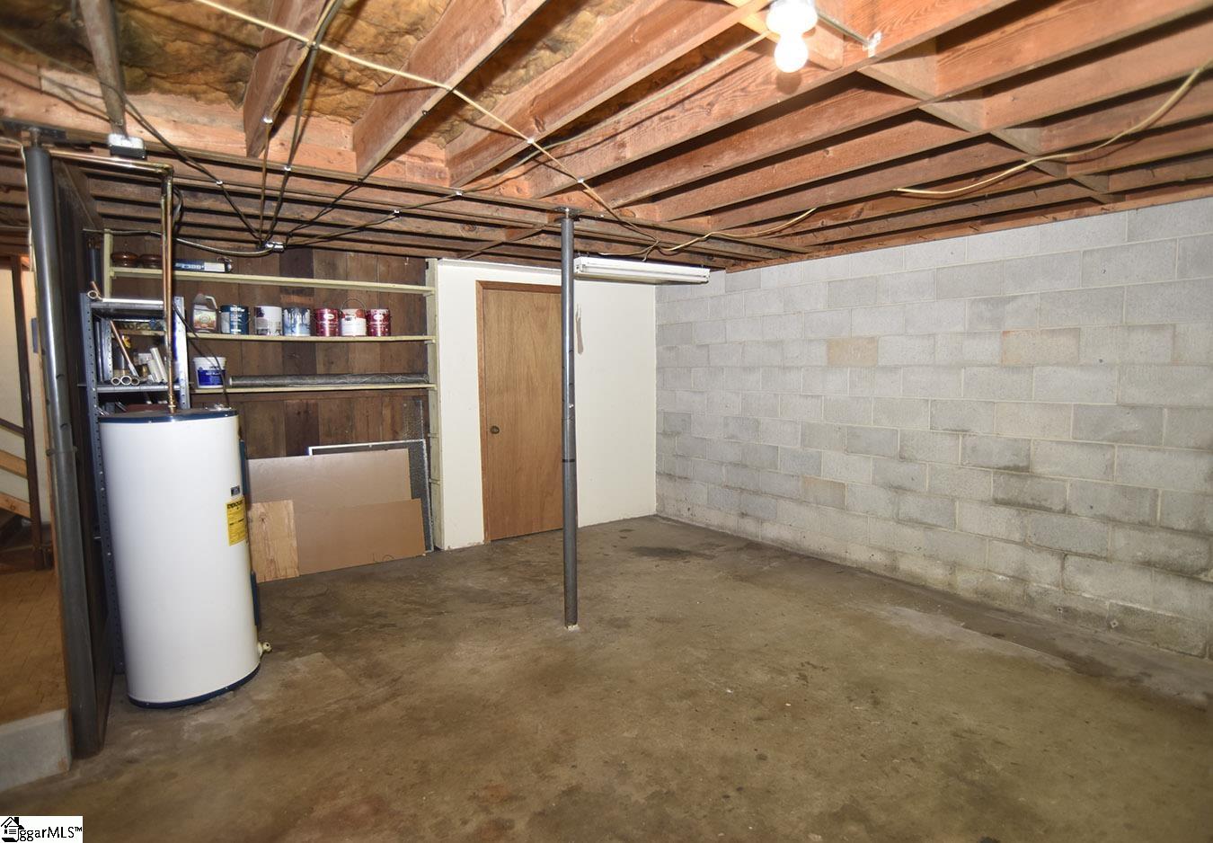 302 Memorial Drive Greer, SC 29650 - Photo 23 of 26 Gallery Image 23