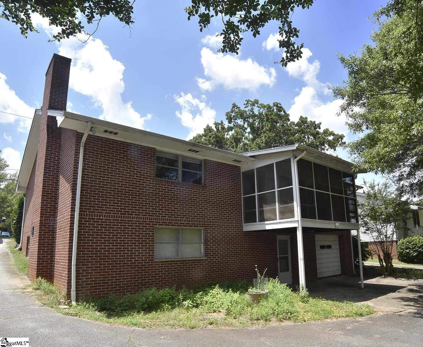 302 Memorial Drive Greer, SC 29650 - Photo 25 of 26 Gallery Image 25