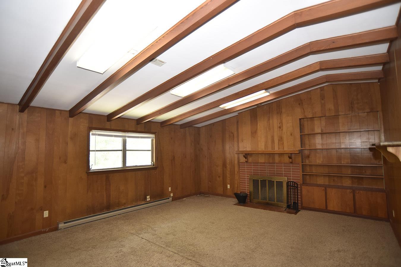 302 Memorial Drive Greer, SC 29650 - Photo 3 of 26 Gallery Image 3