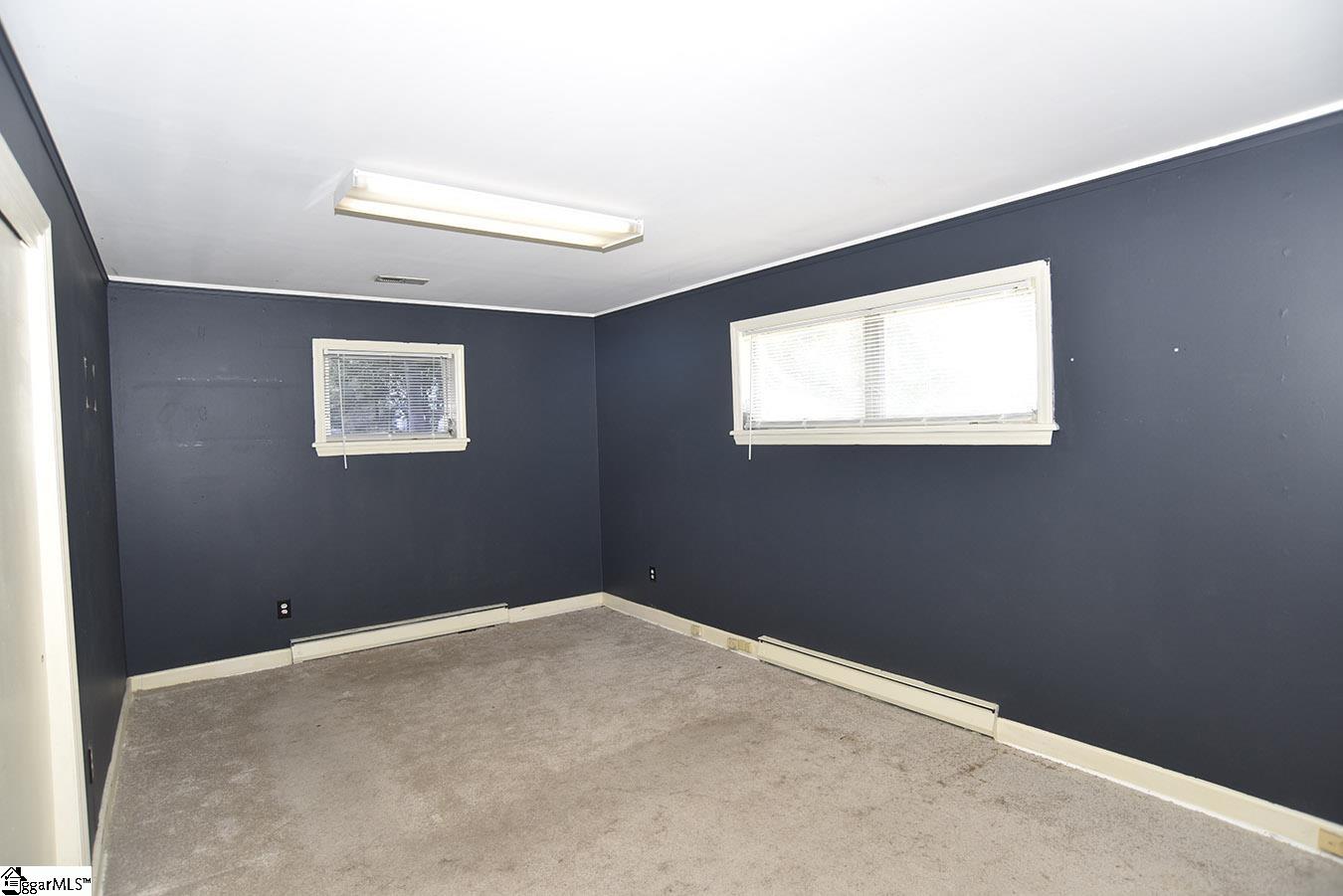 302 Memorial Drive Greer, SC 29650 - Photo 10 of 26 Gallery Image 10