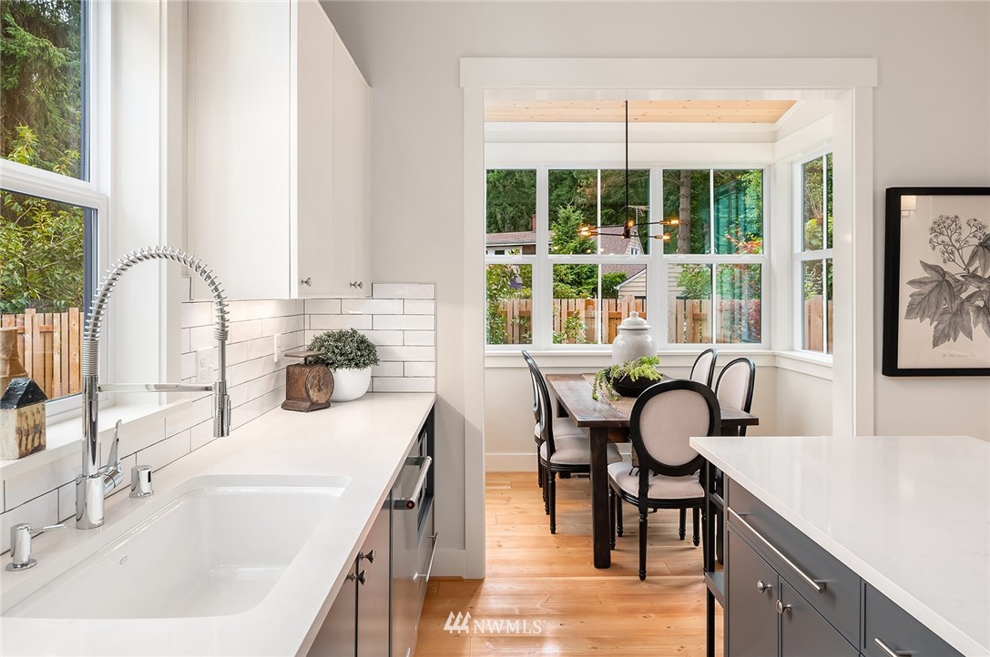 2327 Northeast 127th Street Seattle, WA 98125 - Photo 11 of 27