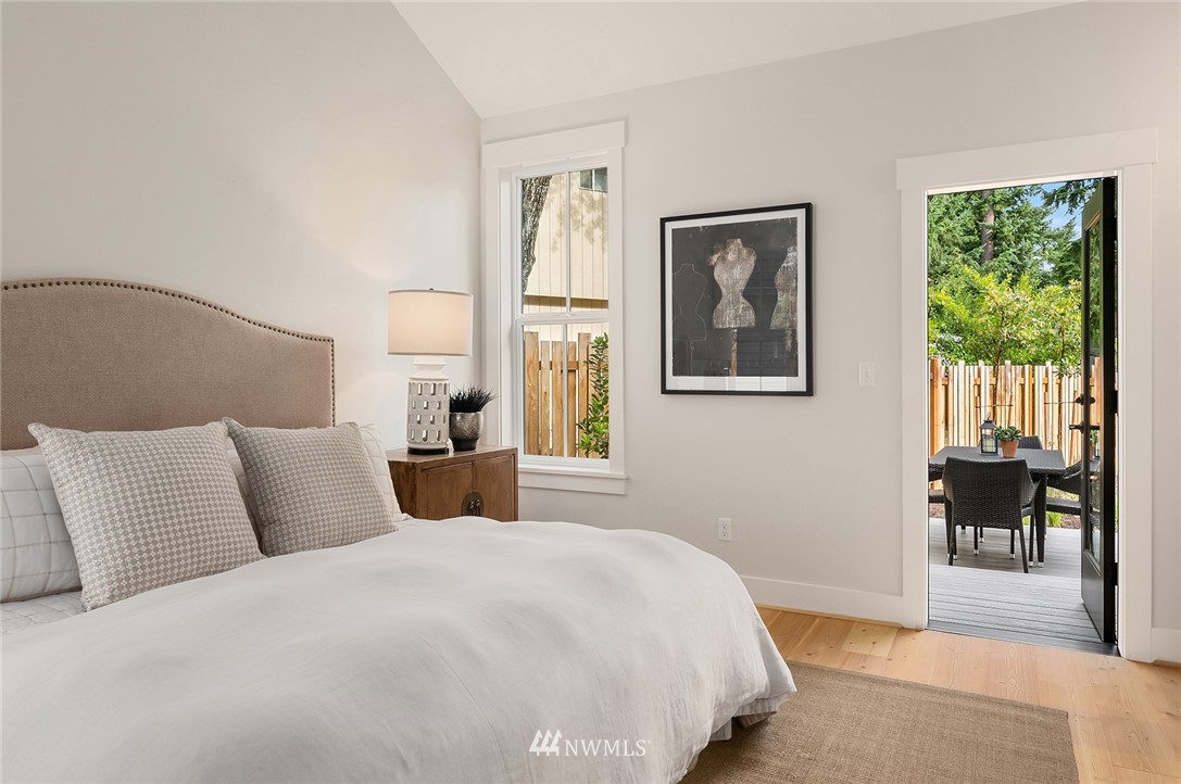 2327 Northeast 127th Street Seattle, WA 98125 - Photo 14 of 27