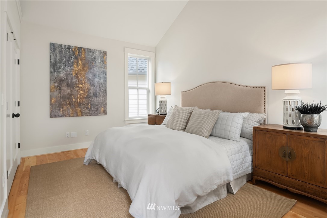 2327 Northeast 127th Street Seattle, WA 98125 - Photo 15 of 27