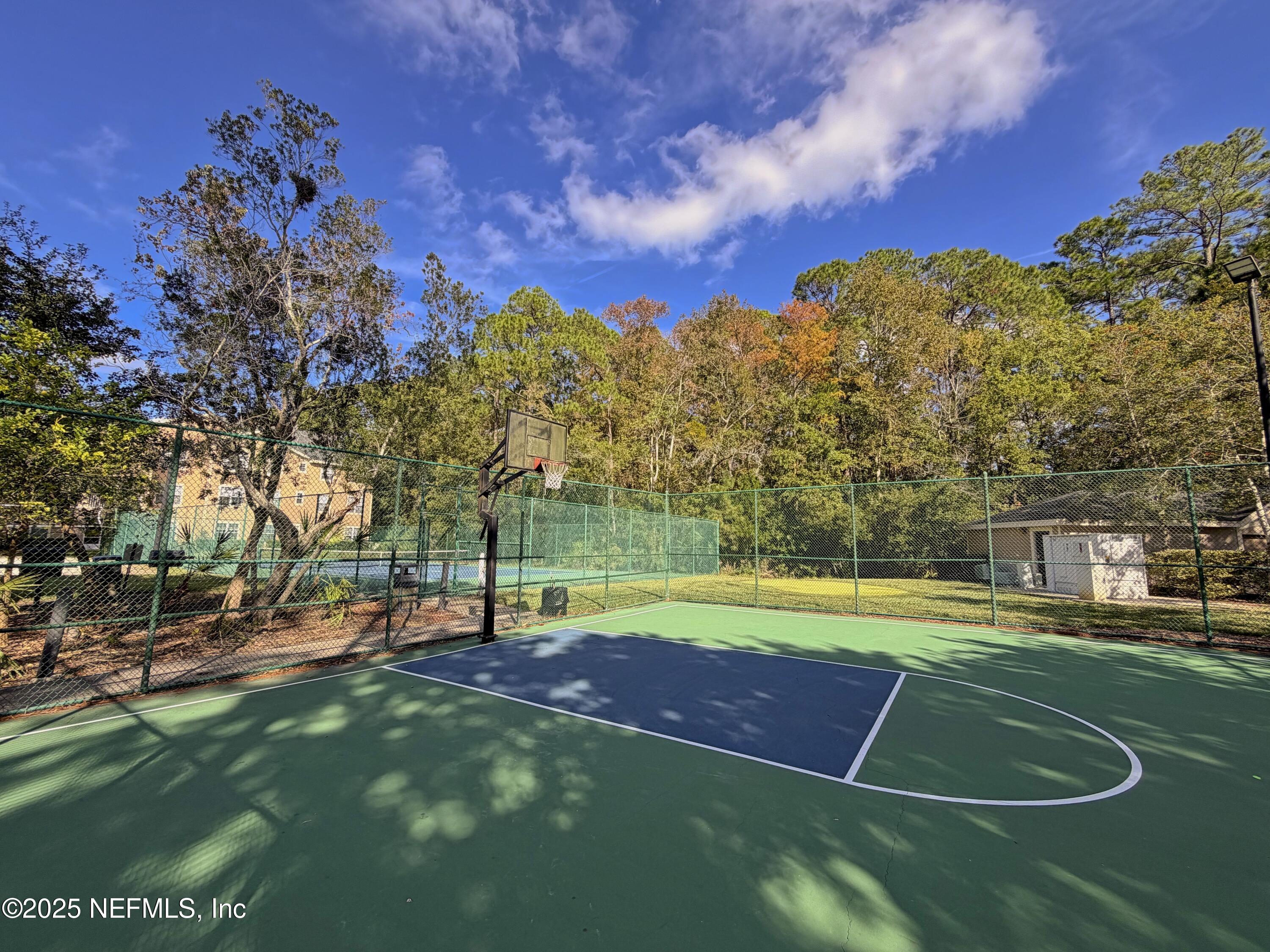 13810 Sutton Park Drive North, Unit 1021 Jacksonville, FL 32224 - Photo 16 of 18 Basketball