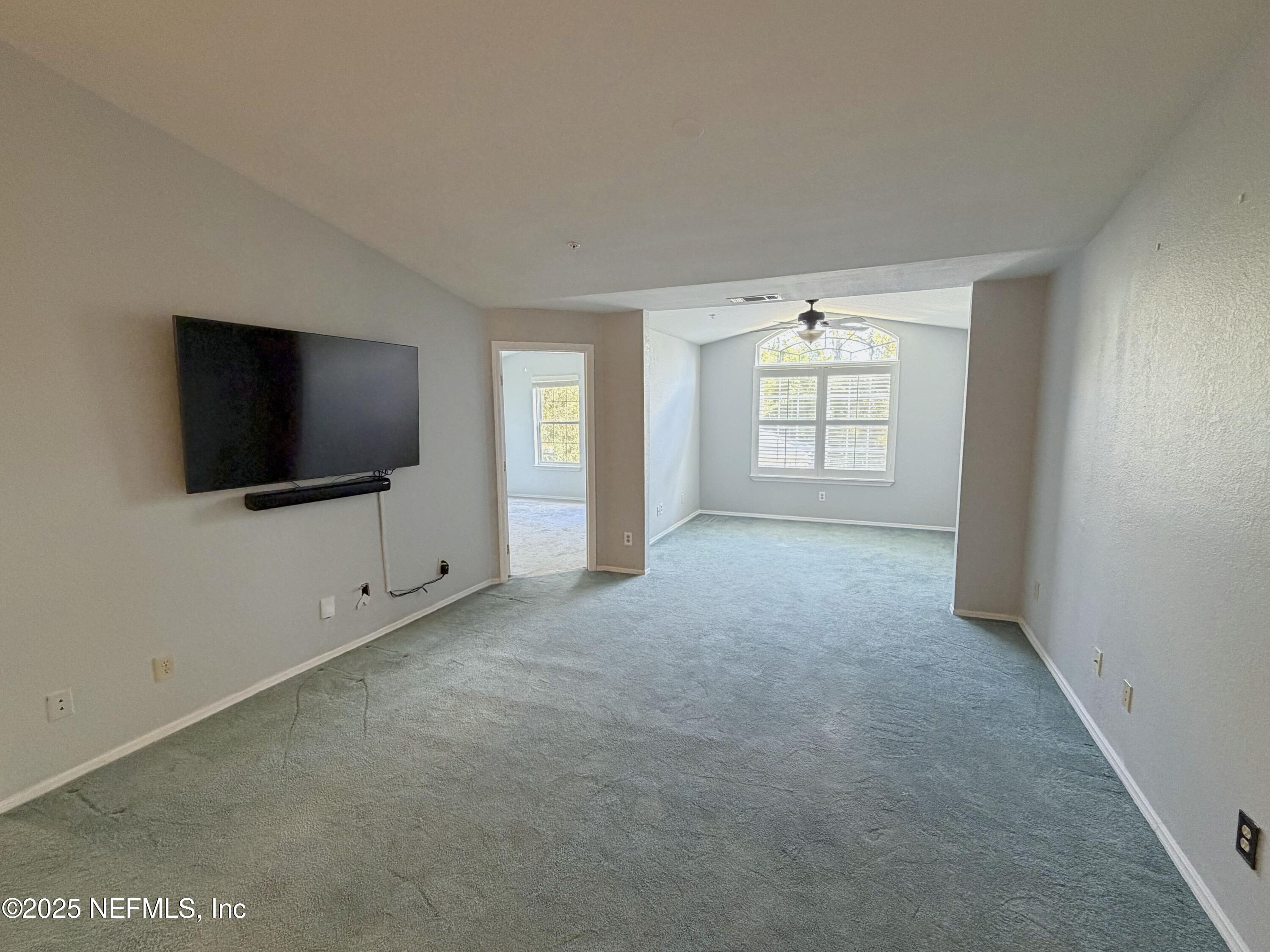 13810 Sutton Park Drive North, Unit 1021 Jacksonville, FL 32224 - Photo 2 of 18 Living