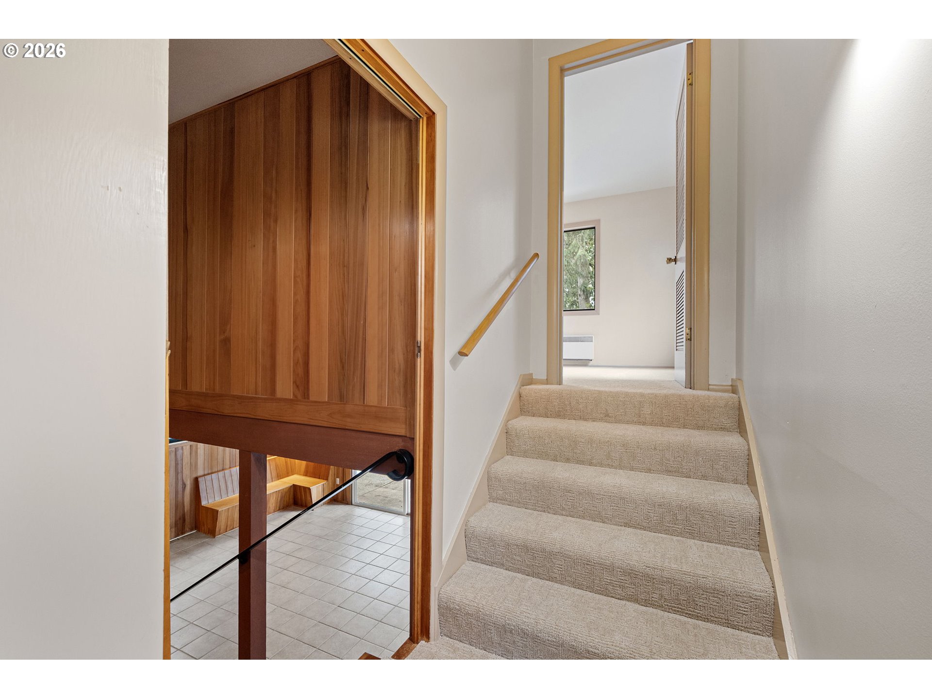 75 West 35th Place Eugene, OR 97405 - Photo 28 of 48 a view of entryway