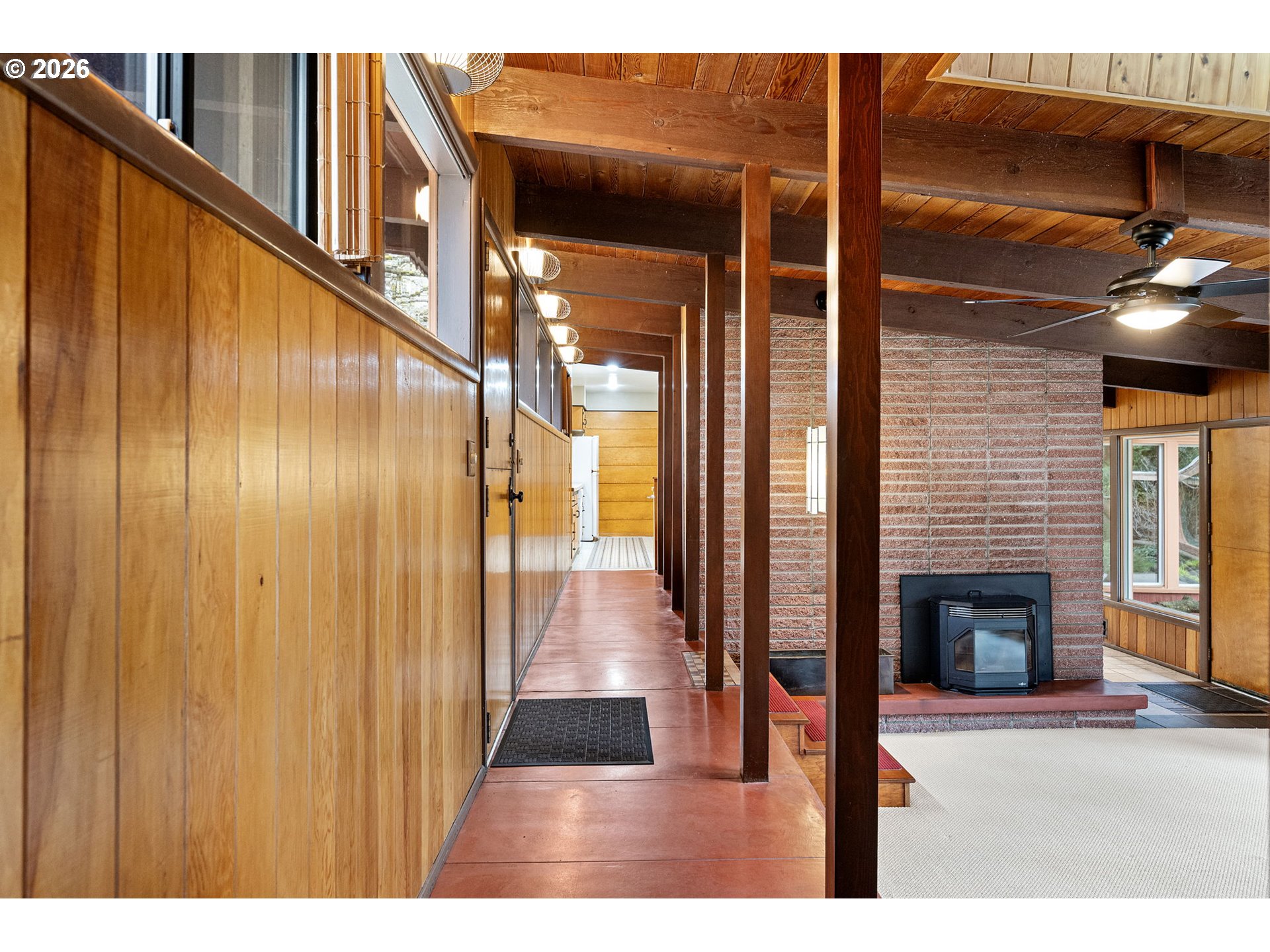 75 West 35th Place Eugene, OR 97405 - Photo 6 of 48 a view of gallery with wooden floor