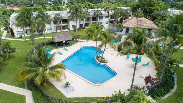 $275,000 | 8281 Southwest 128th Street, Unit 2041, Pinecrest, FL 33156