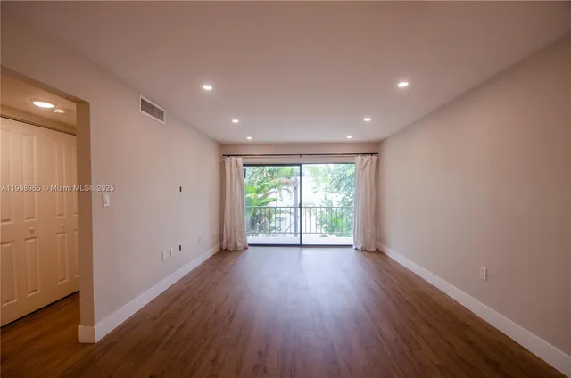 $275,000 | 8281 Southwest 128th Street, Unit 2041, Pinecrest, FL 33156