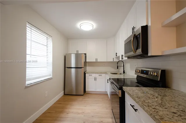 $275,000 | 8281 Southwest 128th Street, Unit 2041, Pinecrest, FL 33156