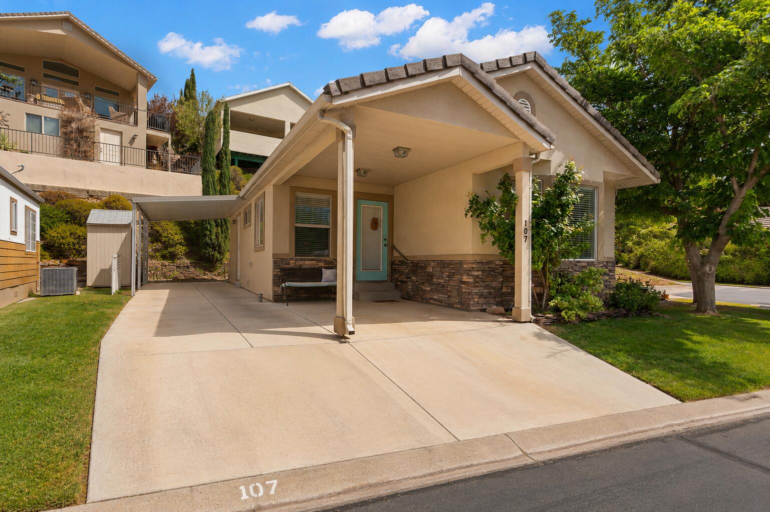 107 Overlook Lane Hurricane, UT 84737 - Photo 2 of 19 Left Front Exterior