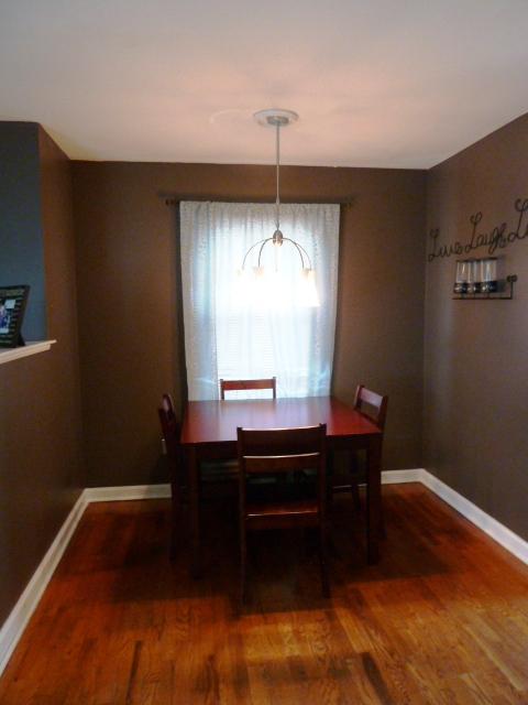 8029 Powell Heights Road Powell, TN 37849 - Photo 3 of 12 P1170603