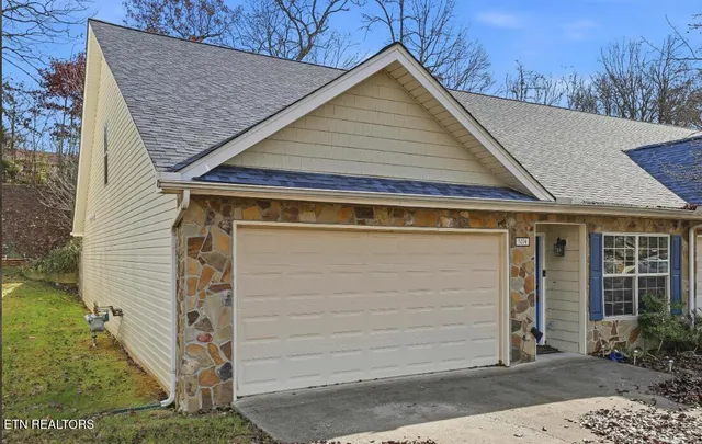 $299,000 | 5274 Avery Woods Lane, Knoxville, TN 37921