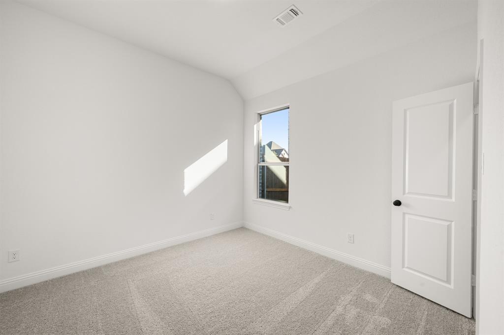 725 Wine Cup Way Midlothian, TX 76065 - Photo 19 of 30 725 Winecup- Bedroom