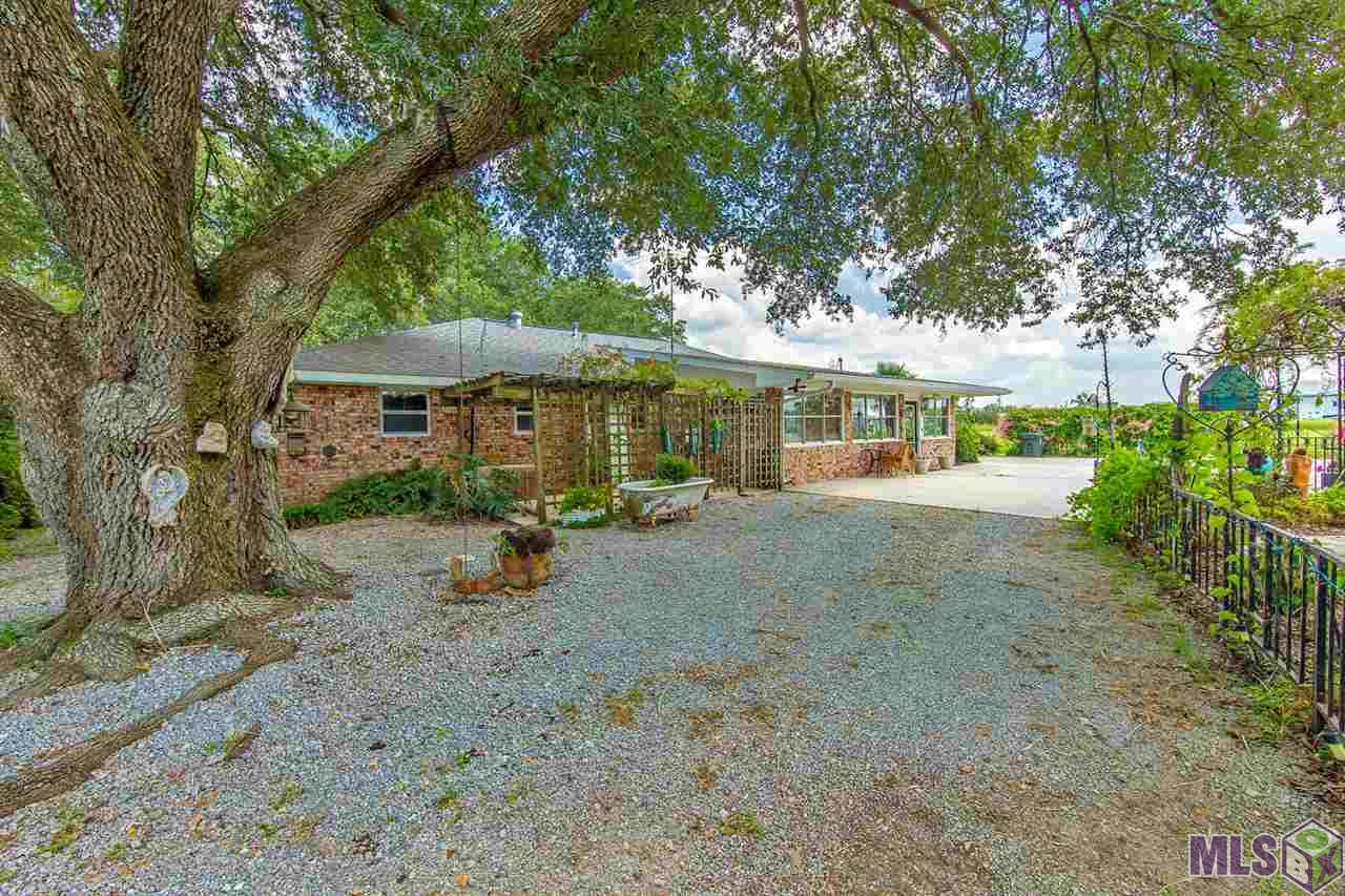 2831 Bayou Blue Road Houma, LA 70364 - Photo 3 of 12 Gallery Image 3