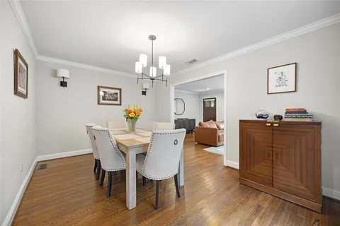 $979,000 | 5947 Mercedes Avenue, Dallas, TX 75206