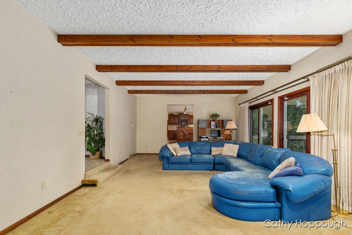 735 Prairie Creek Road Ionia, MI 48846 - Photo 11 of 77 IMG_1011