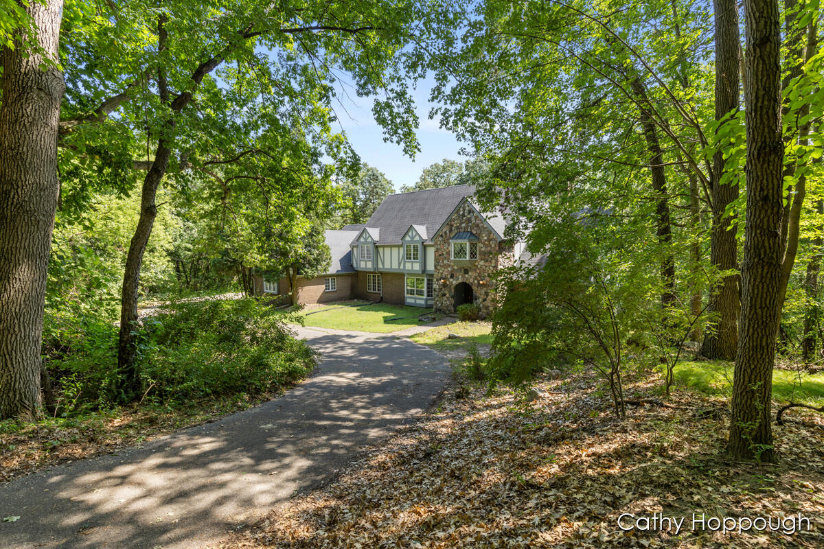 735 Prairie Creek Road Ionia, MI 48846 - Photo 4 of 77 IMG_1004