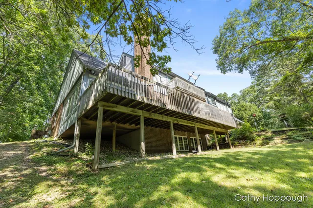 $700,000 | 735 Prairie Creek Road, Ionia, MI 48846