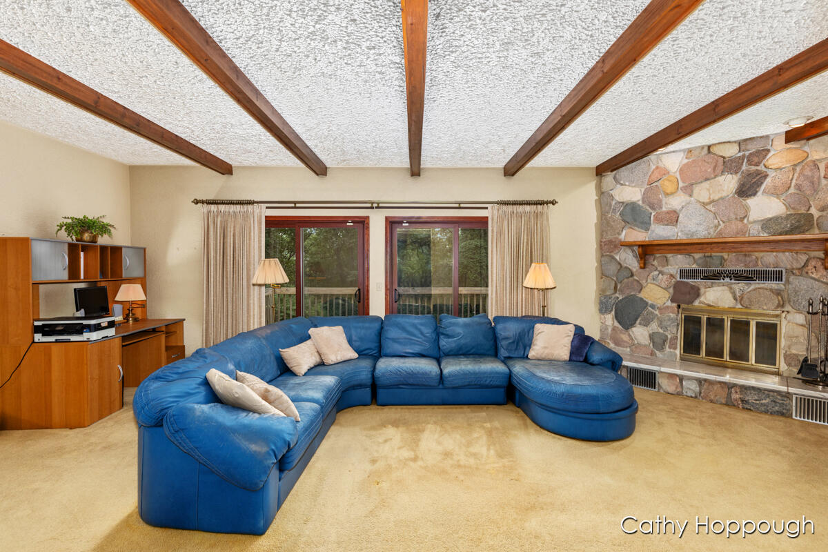 735 Prairie Creek Road Ionia, MI 48846 - Photo 9 of 77 IMG_1009