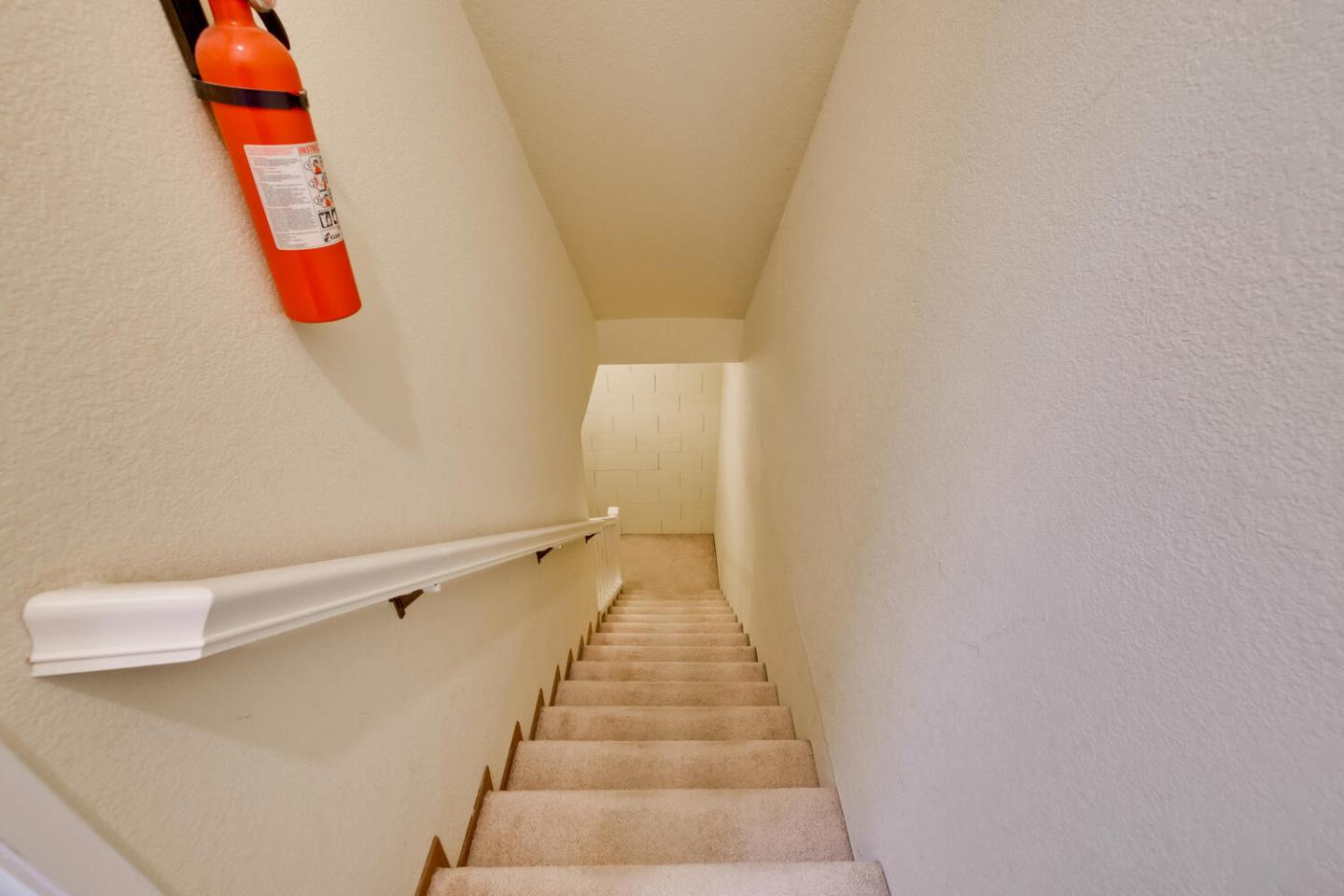 895 Quince Avenue, Unit 12 Santa Clara, CA 95051 - Photo 33 of 39 Gallery Image 33