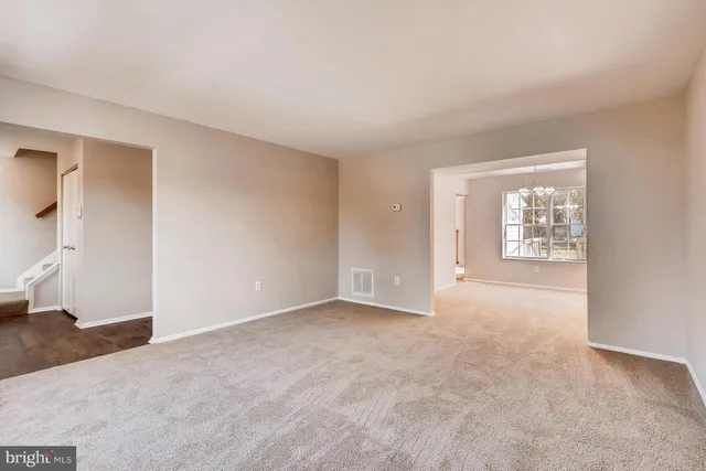 $2,400 | 915 Cambridge Avenue, Aberdeen, MD 21001