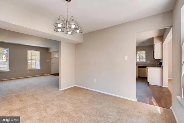 $2,400 | 915 Cambridge Avenue, Aberdeen, MD 21001