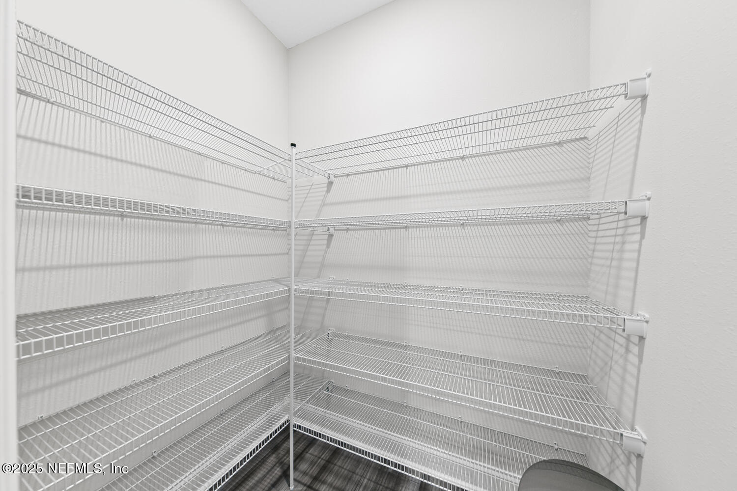 56310 Creekside Way Callahan, FL 32011 - Photo 11 of 47 a view of a small space