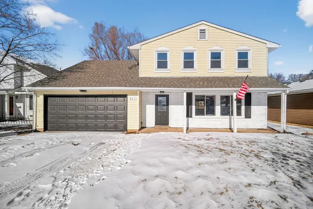 $379,900 | 811 Copley Lane, Joliet, IL 60431