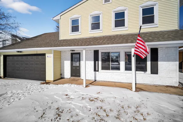 $379,900 | 811 Copley Lane, Joliet, IL 60431