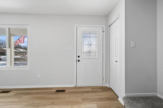 $379,900 | 811 Copley Lane, Joliet, IL 60431