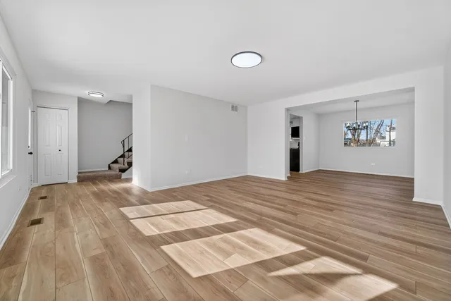 $379,900 | 811 Copley Lane, Joliet, IL 60431