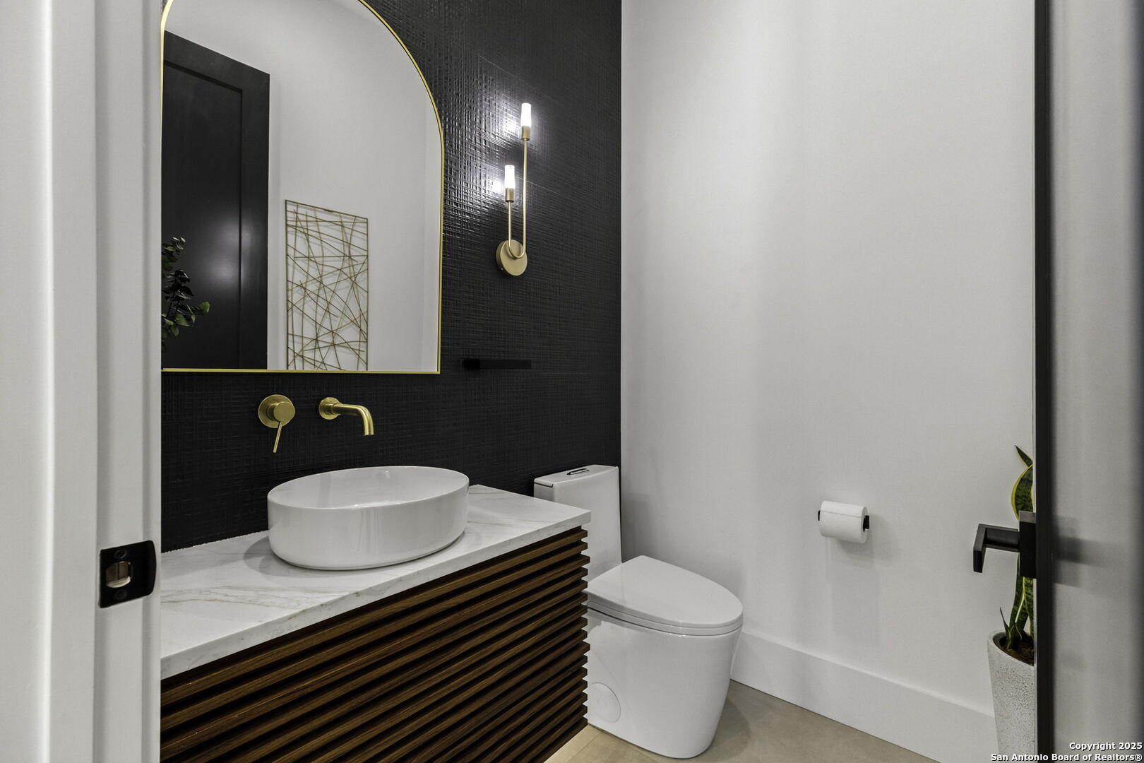 120 River View Boerne, TX 78006 - Photo 23 of 42 a bathroom with a sink and a mirror