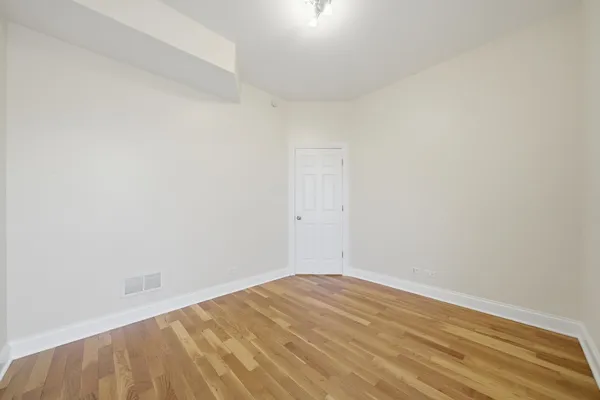 $2,700 | 4742 North Sawyer Avenue, Unit 2, Chicago, IL 60625