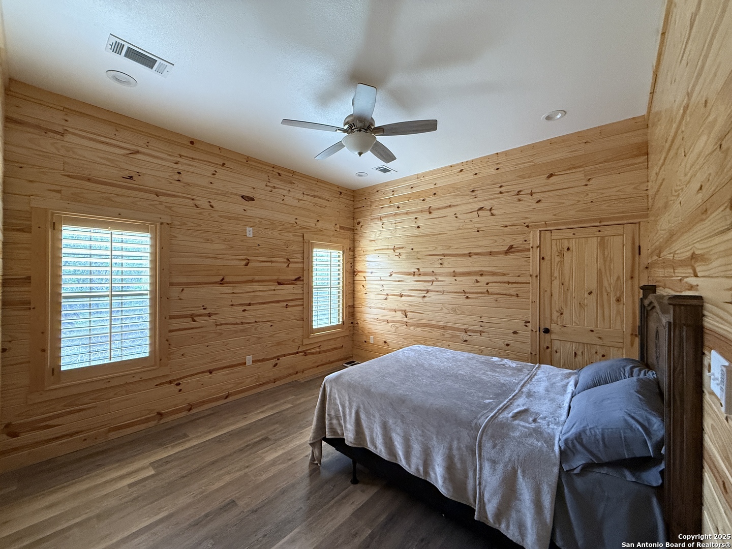 1540 Rough Rider Road Junction, TX 76874 - Photo 6 of 31 a bedroom with a bed dresser and a window