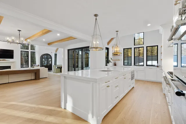 $5,650,000 | 113 Linden Street, Exeter, NH 03833